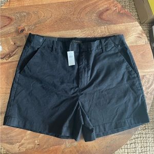 NWT Banana Republic Authentic Chino Short in Black